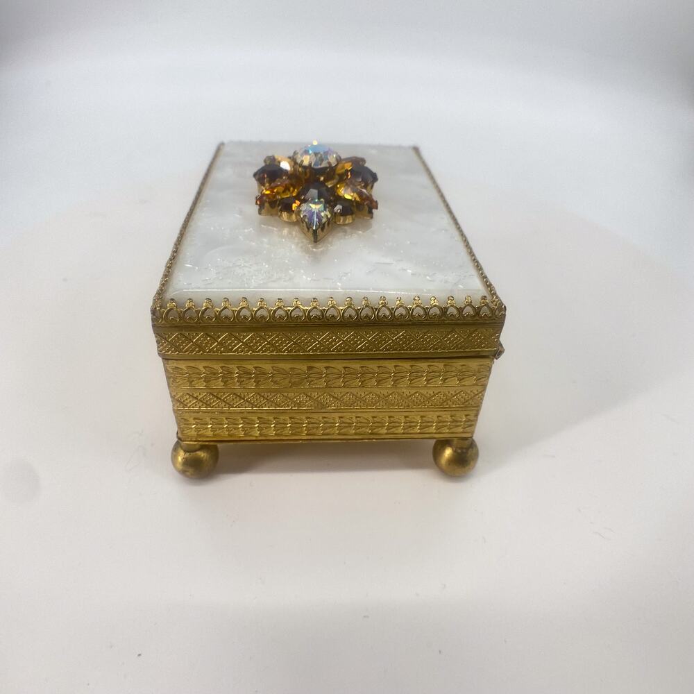 Vintage Austria Jeweled Trinket Box Gold Tone Etched Red Velvet Lined - Picture 4 of 16